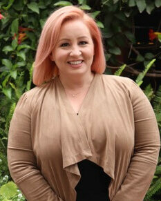 Tanya Paxton : Business Manager